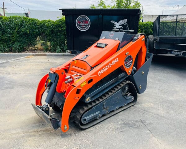 Skid Steer Y1000 rental Pasco WA — PL Equipment Rental