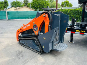 Skid Steer Y1000 (No Attachments Included) - Image 4