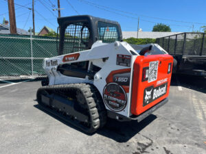 Skid Steer T-550 (No Attachments Included) - Image 4