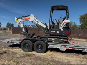 E32 Bobcat Excavator 3