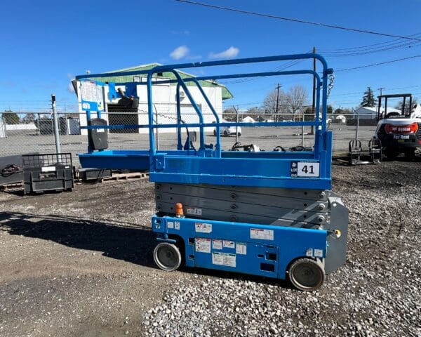 GS-1930 Scissor Lift rental Pasco WA — PL Equipment Rental